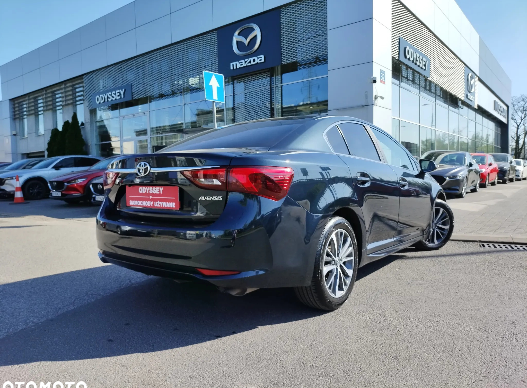 Toyota Avensis cena 69900 przebieg: 117489, rok produkcji 2016 z Tyczyn małe 232